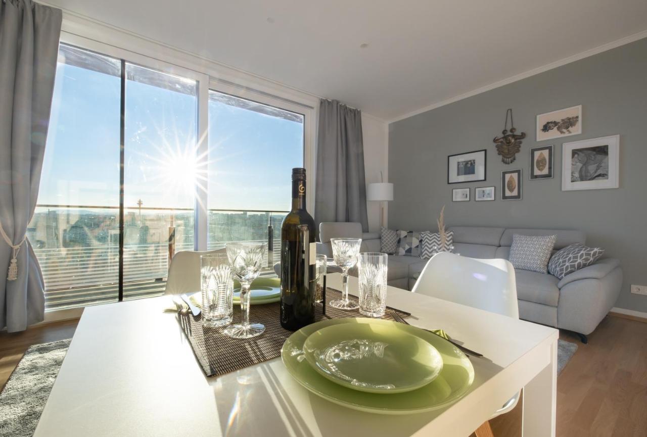 New Luxury Overlooking Wien