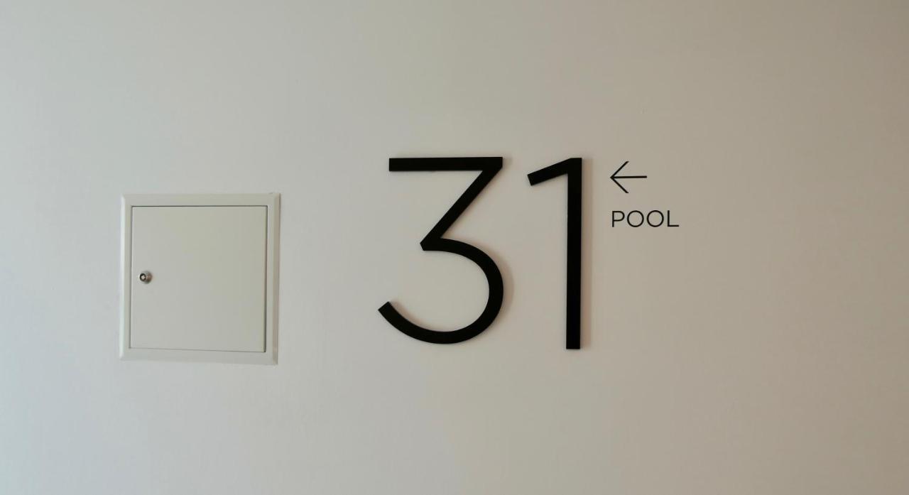 New Luxury Overlooking Appartement *